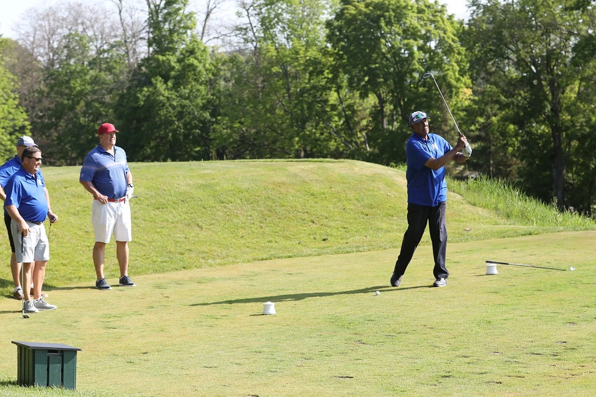 Fergie Jenkins golfs with Museum supporters