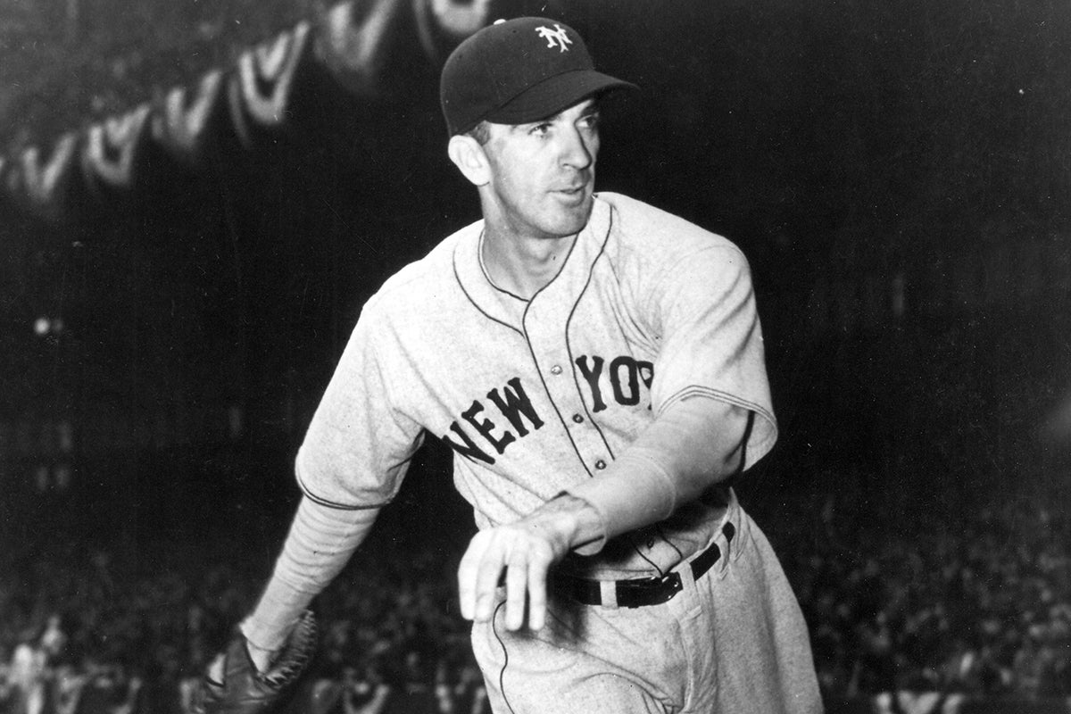 Pitching portrait of Carl Hubbell in New York uniform